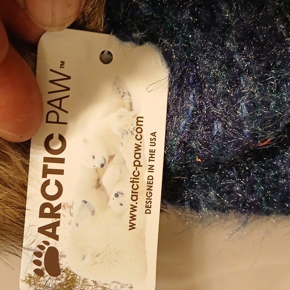 NWT ARTIC PAW HEATHER WOMEN'S BEANIE - Picture 4 of 4